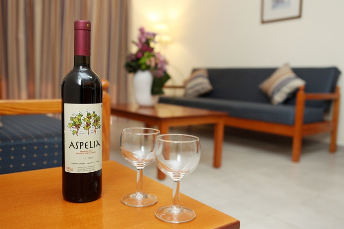 Imagen de los interiores del Hotel Kefalos - Damon Apartments. Foto 7