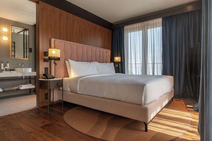 Imagen de la habitación del Hotel Keight Opatija, Curio Collection By Hilton. Foto 5