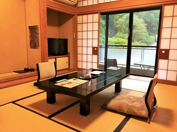Imagen de la habitación del Hotel Keikoku Bettei Mochinoki. Foto 24