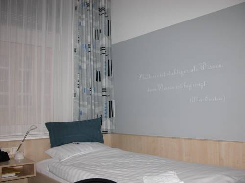 Imagen de la habitación del Hotel Keil. Foto 4