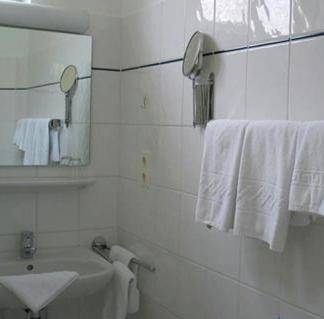 Imagen de la habitación del Hotel Keil. Foto 13