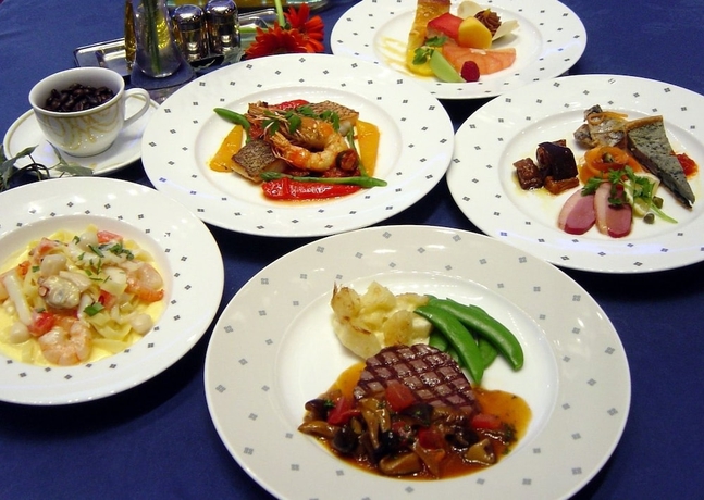 Imagen del bar/restaurante del Hotel Keisei Miramare. Foto 6