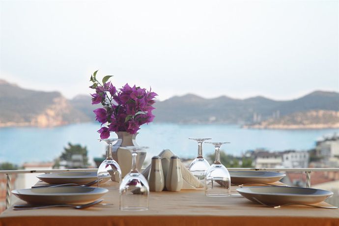 Imagen del bar/restaurante del Hotel Kekova. Foto 2