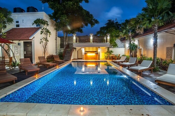 Imagen de la piscina del Hotel Kelantel Bali. Foto 31