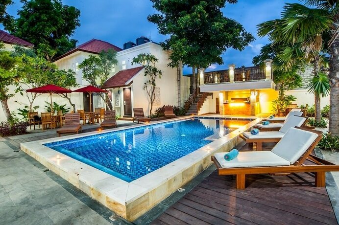 Imagen de la piscina del Hotel Kelantel Bali. Foto 32