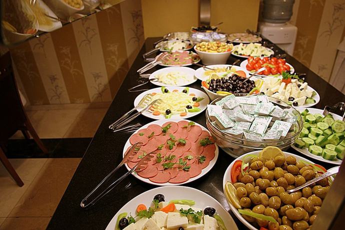 Imagen del bar/restaurante del Hotel Kelesler Park. Foto 3