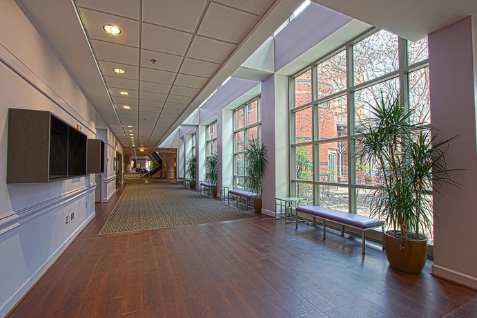 Imagen de los interiores del Hotel Kellogg Conference Capitol Hill at Gallaudet University. Foto 6