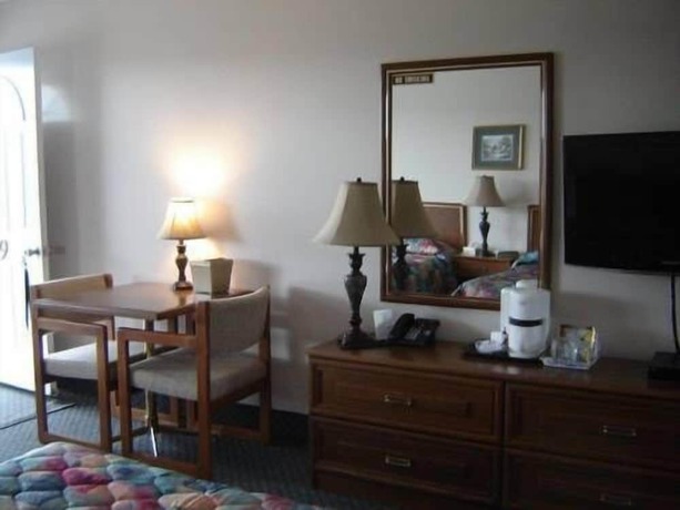 Imagen de la habitación del Hotel Kelly\'s View Motel. Foto 3