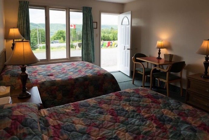 Imagen de la habitación del Hotel Kelly\'s View Motel. Foto 5