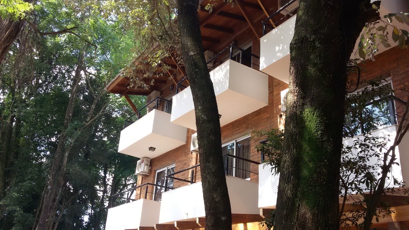 Imagen de los exteriores del Hotel Kelta Puerto Iguazu. Foto 12