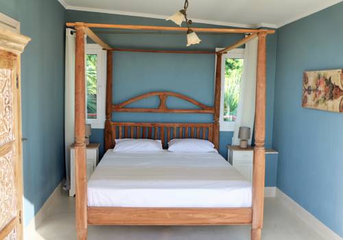 Imagen de la habitación del Hotel Kelyfos Bungalows and Suites. Foto 1