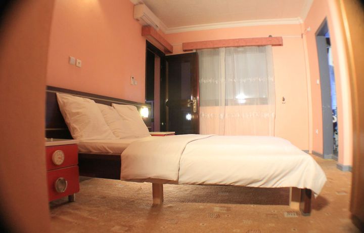 Imagen de la habitación del Hotel Kemal. Foto 4