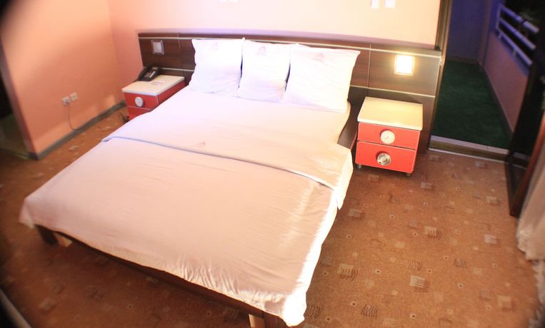 Imagen de la habitación del Hotel Kemal. Foto 16
