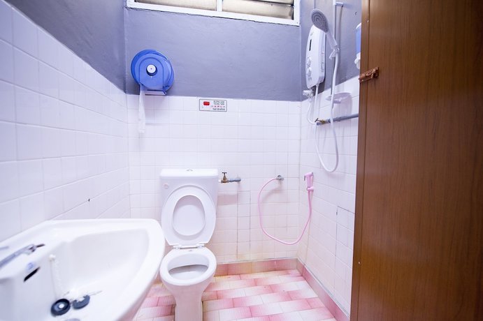 Imagen de la habitación del Hotel Kemaman Lodge and Cafe - Hostel. Foto 11