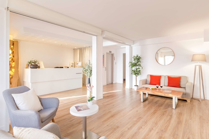 Imagen de los interiores del Hotel Kemaris. Foto 17