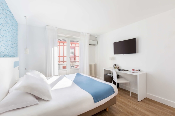 Imagen de la habitación del Hotel Kemaris. Foto 12