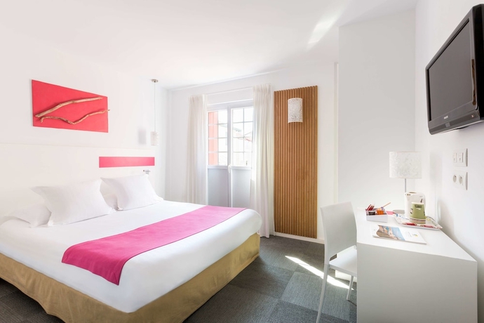 Imagen de la habitación del Hotel Kemaris. Foto 14