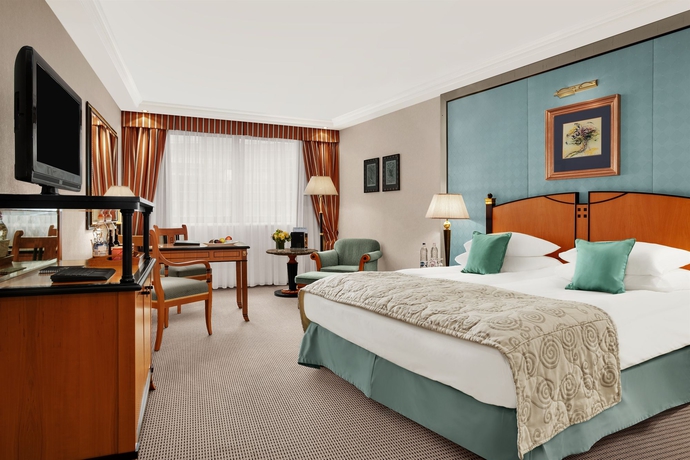 Imagen de la habitación del Hotel Kempinski Corvinus Budapest. Foto 4