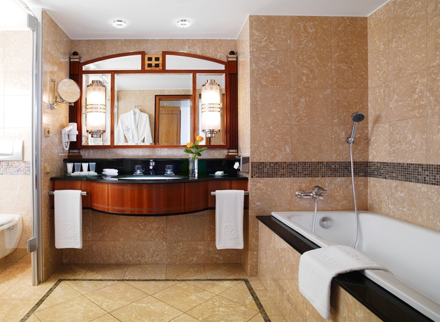 Imagen de la habitación del Hotel Kempinski Corvinus Budapest. Foto 6