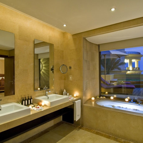 Imagen de la habitación del Hotel Kempinski Ishtar Dead Sea. Foto 3