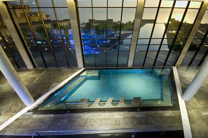 Imagen de la piscina del Hotel Kempinski Ishtar Dead Sea. Foto 15