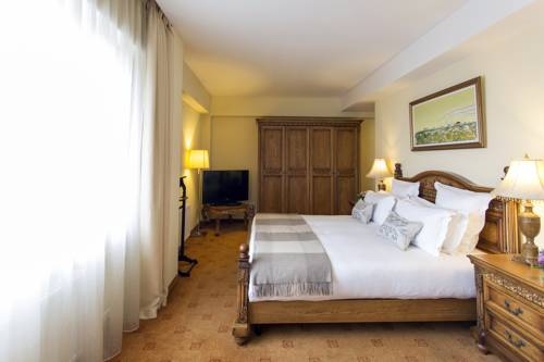 Imagen de la habitación del Hotel Kempinski Khan Palace. Foto 7