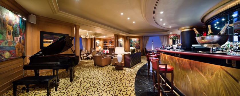 Imagen del bar/restaurante del Hotel Kempinski Nile Cairo. Foto 2