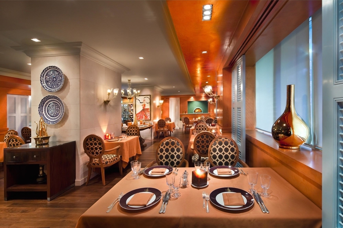 Imagen del bar/restaurante del Hotel Kempinski Nile Cairo. Foto 4