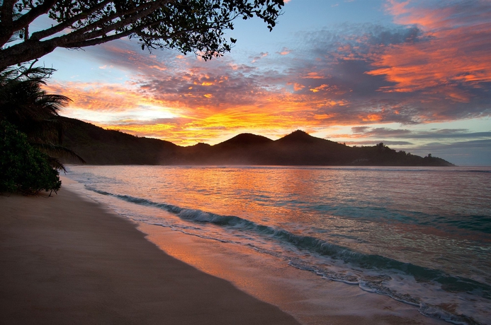 Imagen de los exteriores del Hotel Kempinski Seychelles Resort. Foto 12