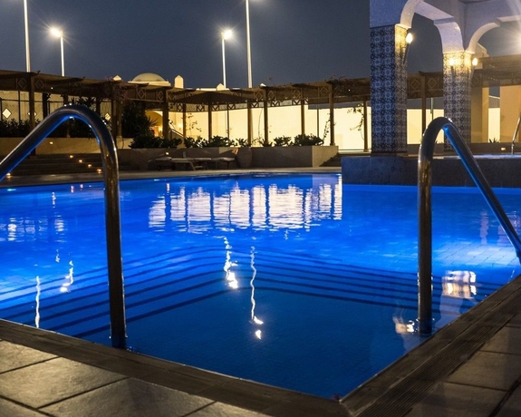 Imagen de la piscina del Hotel Kempinski Soma Bay. Foto 11