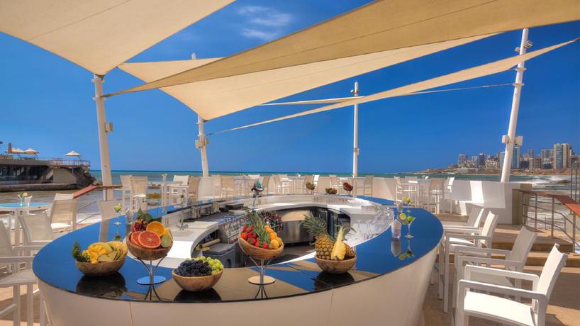 Imagen del bar/restaurante del Hotel Kempinski Summerland and Resort Beirut. Foto 3