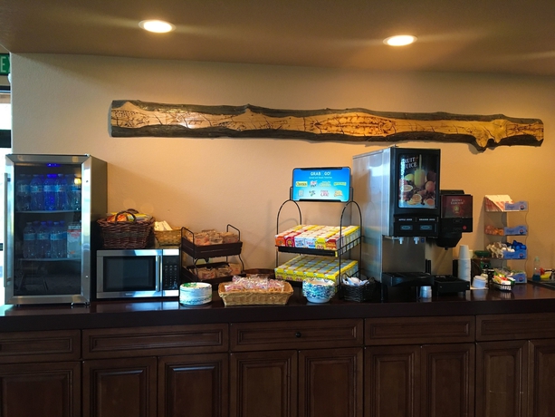 Imagen del bar/restaurante del Hotel Kenai Airport. Foto 5