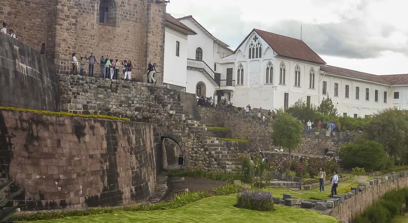 Imagen de los exteriores del Hotel Kenamari Cusco. Foto 7