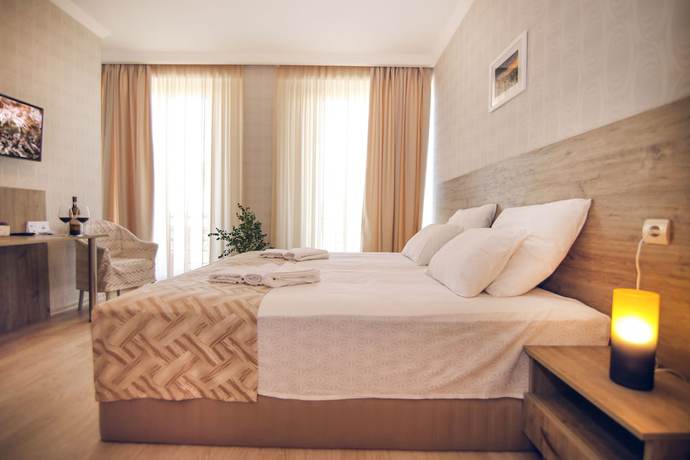 Imagen de la habitación del Hotel Kenari. Foto 9