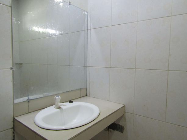 Imagen de la habitación del Hotel Kencana Jaya. Foto 9