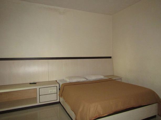 Imagen de la habitación del Hotel Kencana Jaya. Foto 17