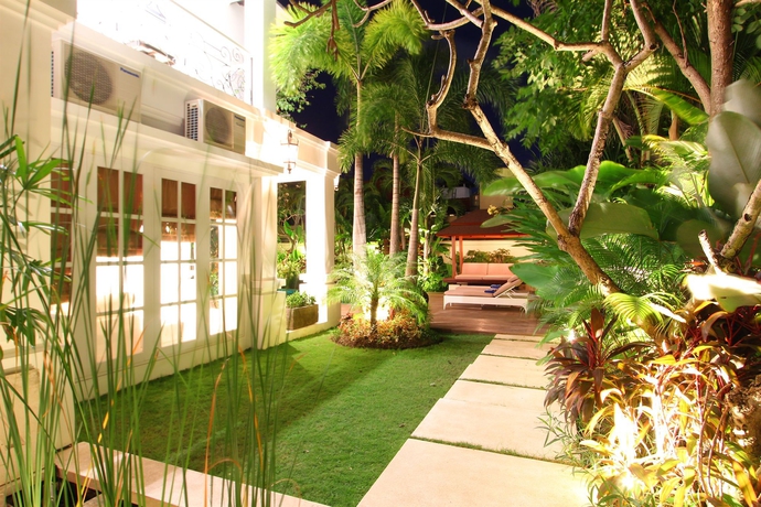 Imagen de los exteriores del Hotel Kencana Villas Seminyak. Foto 8