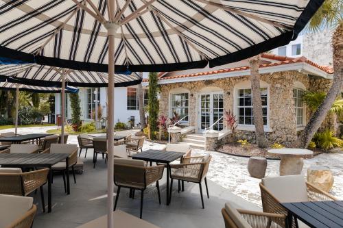 Imagen del bar/restaurante del Hotel Kenmore Village, South Beach. Foto 2