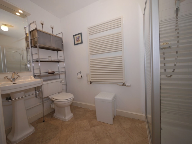 Imagen de la habitación del Hotel Kennacott Court. Foto 9