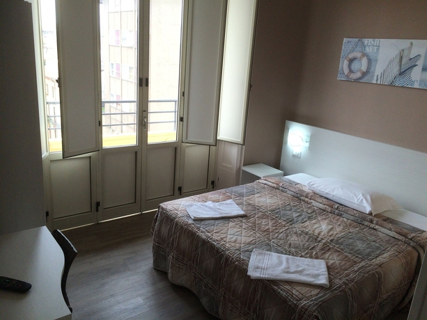 Imagen de la habitación del Hotel Kennedy, Milán. Foto 5