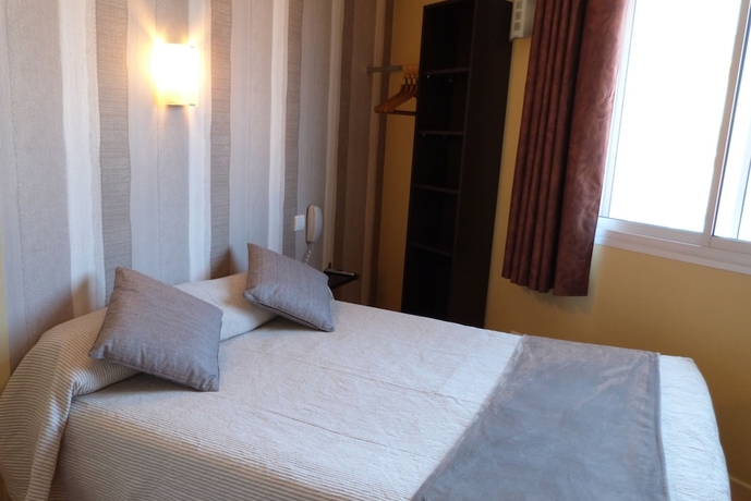 Imagen de la habitación del Hotel Kennedy, PERPIGNAN. Foto 9