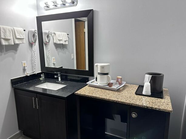 Imagen general del Hotel Kenora Motel. Foto 11