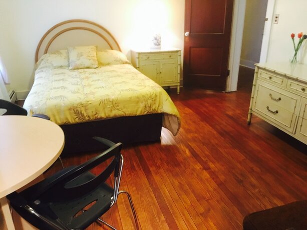 Imagen general del Hotel Kenoza Lake View Manor. Foto 8