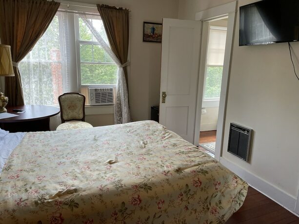 Imagen de la habitación del Hotel Kenoza Lake View Manor. Foto 18