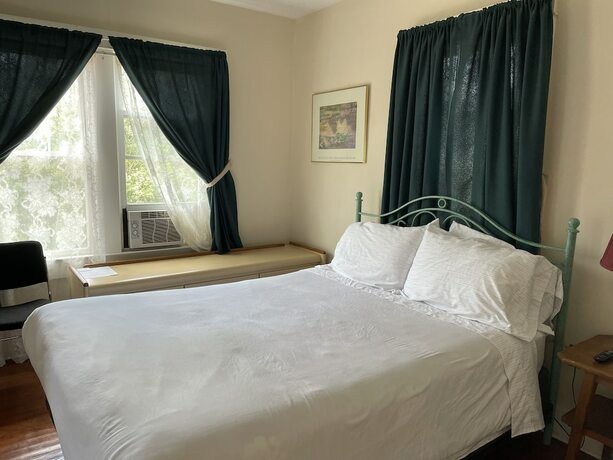 Imagen de la habitación del Hotel Kenoza Lake View Manor. Foto 19