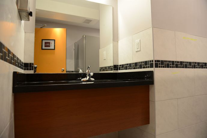 Imagen de la habitación del Hotel Kensington College Backpackers. Foto 8