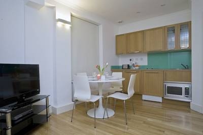 Imagen de los interiores del Hotel Kensington Comfort. Foto 8