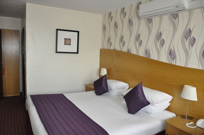 Imagen de la habitación del Hotel Kensington Court. Foto 5