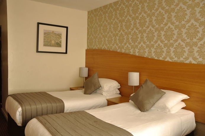 Imagen de la habitación del Hotel Kensington Court. Foto 8