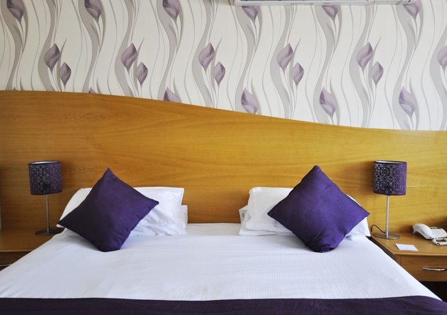 Imagen de la habitación del Hotel Kensington Court. Foto 10